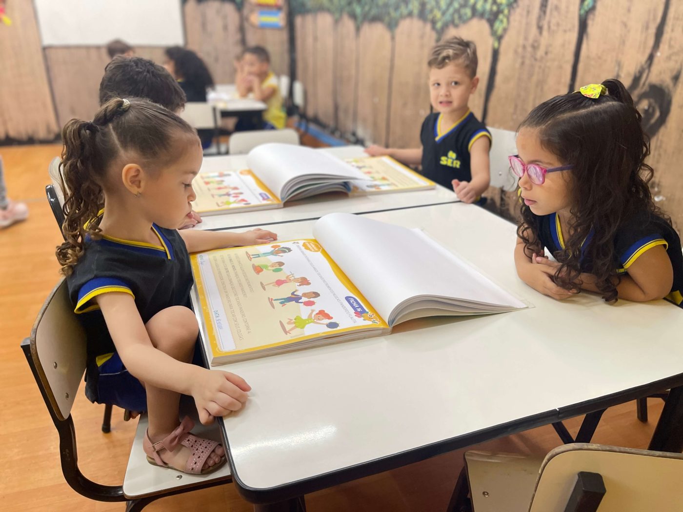 Alunos do Colégio SER em atividade